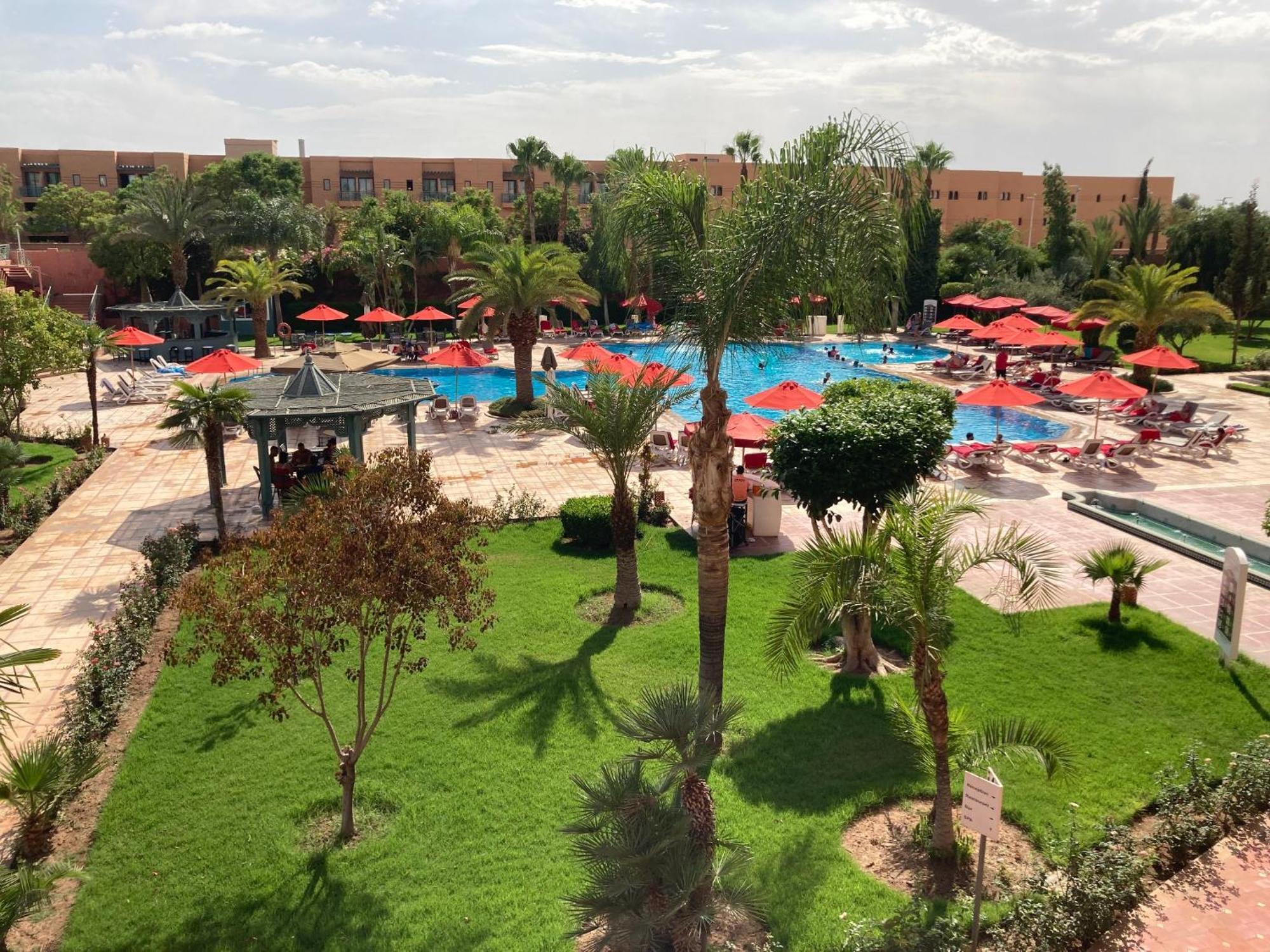 Palm Plaza Marrakech Hotel Marrakesh Exterior photo The swimming pool at the hotel